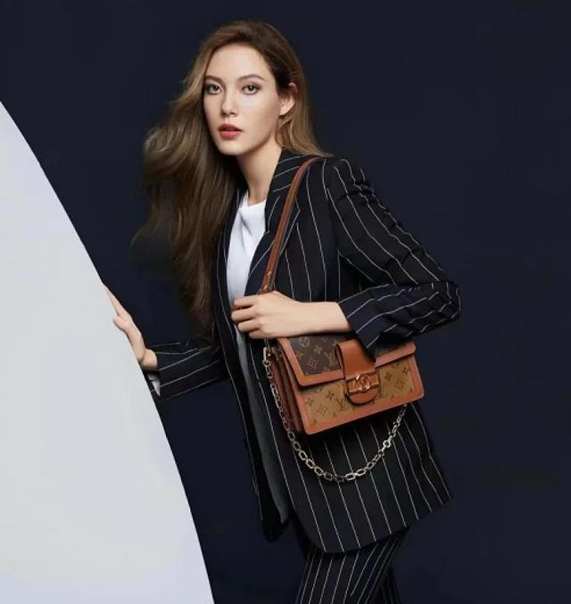 香奈儿金球包价格，说说现在香奈儿高仿小金球包包多少钱（预定的爱马仕涨了5万）