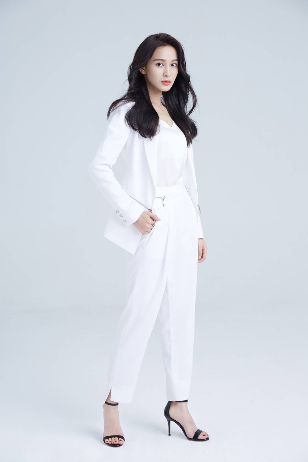 封面会客厅丨新剧获赞"人间清醒"演员海铃:"杜兰馨