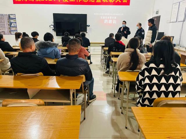 汽车安全带怎么系，汽车安全带的正确系法！