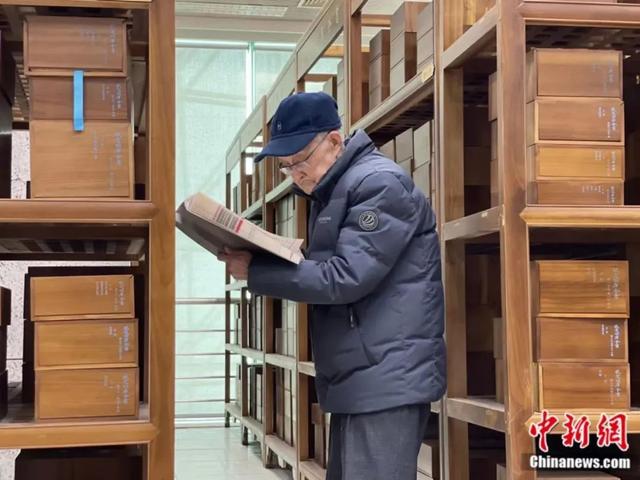 两个呆念什么，两个呆在一起念什么,怎么拼（98岁，我在图书馆编纂古籍）