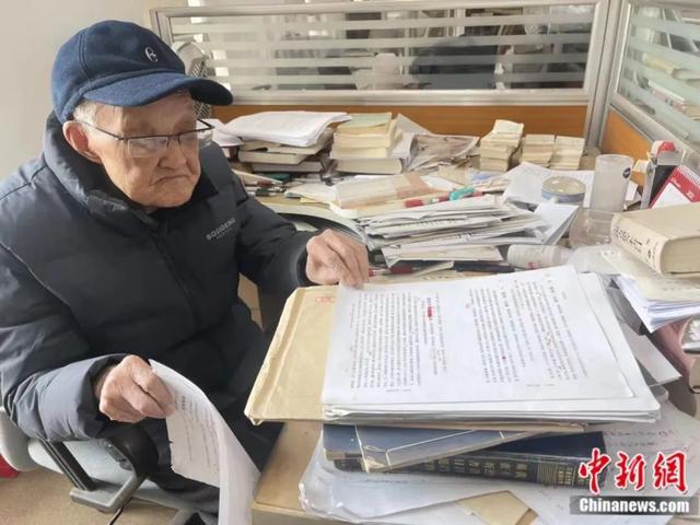 两个呆念什么，两个呆在一起念什么,怎么拼（98岁，我在图书馆编纂古籍）