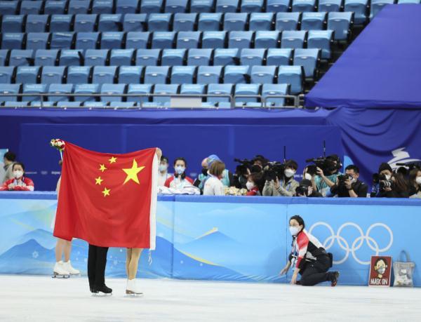 冬奥主题曲雪花带歌词，我在现场·北京冬奥会丨冬奥摄影运行的幕后故事