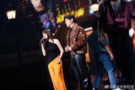 沈腾今天的幸福，沈腾马丽经典小品今天的幸福（43岁沈腾和50岁杨钰莹同框）