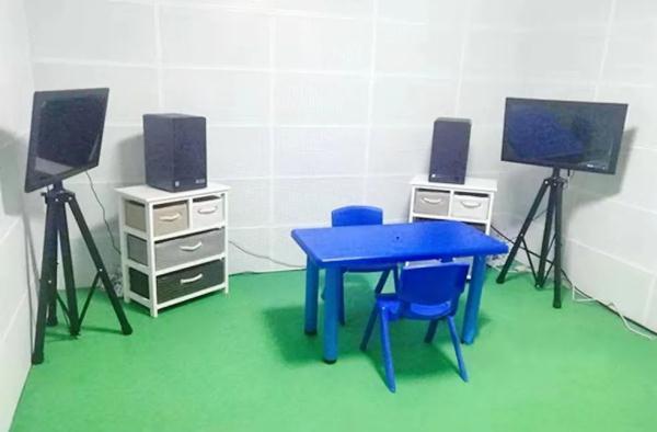 听力测听室，纯音听力测试仪（睡眠不足可能导致突发性耳聋）