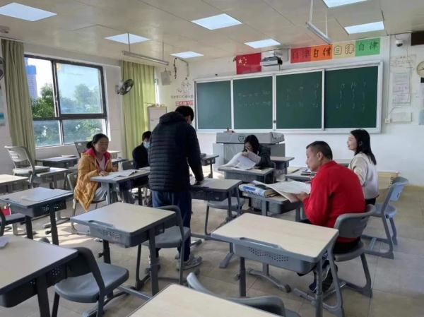 抵达的意思，“收到，马上出发！”（无法抵达的意思）