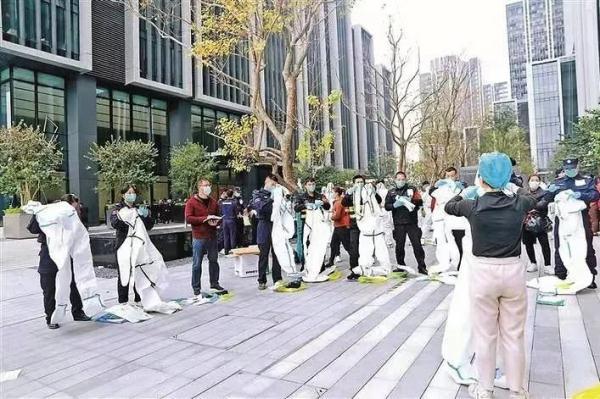 抵达的意思，“收到，马上出发！”（无法抵达的意思）