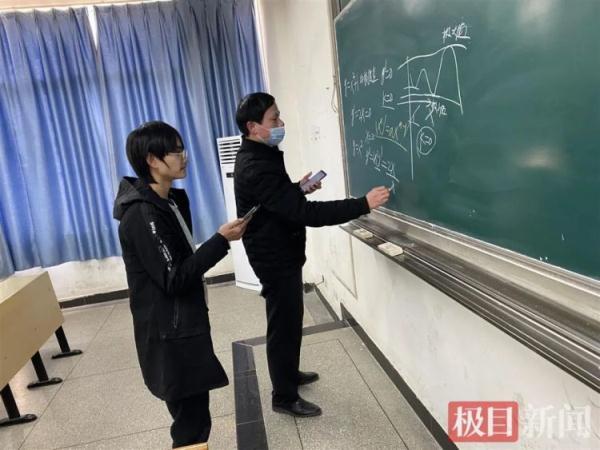 qq特别关心怎么看关心我的人，QQ空间怎样查看特别关心我的人（46岁研究生参加高考重返校园）