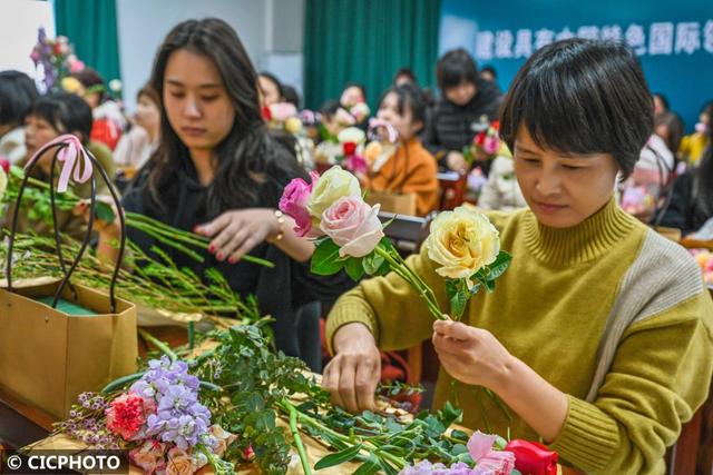 三八妇女节趣味活动，三八妇女节趣味活动方案（巧迎“三八”国际妇女节）