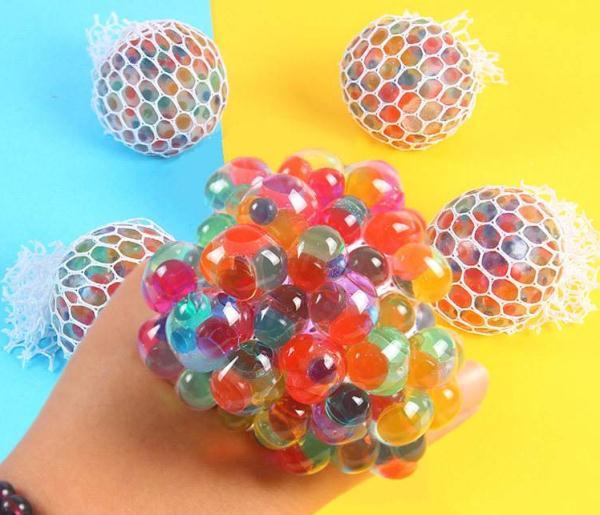 在家怎么做起泡胶，起泡胶弄头发上怎么去掉（医生提醒：长期接触或引发疾病）