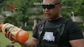 梦见车轮胎破了什么意思，梦见汽车轮胎破了是什么预兆（哈尔滨小伙喝果汁）