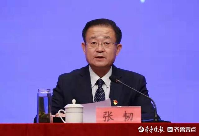 山东服装职业学院官网，2021年山东服装职业学院高考录取通知书发放时间-什么时候可以收到（山东服装职业学院2022年工作会议召开）