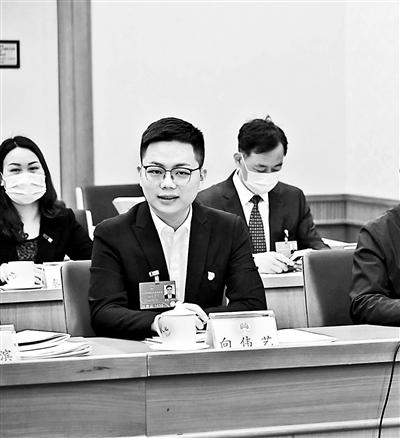 年轻人如何有效反内卷，年轻人内卷严重（年轻人如何化解“内卷”应对“躺平”）