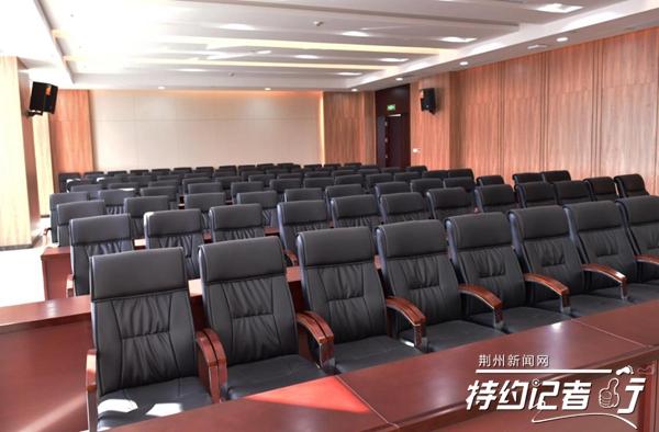 荆州职业技术学校，荆州职业技术学院怎么样好不好（荆州首屈一指的综合报告厅）