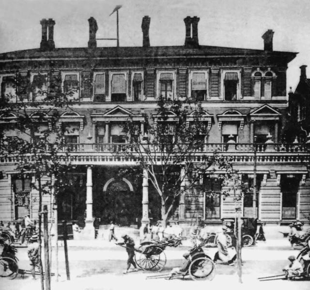 英国的标志性建筑物是什么，英国的著名建筑（英国的著名建筑物简笔画）