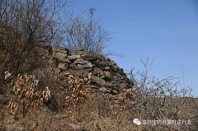 山东临沂东师古村，东师古村恐怖在哪儿（爬上朝山看库区）