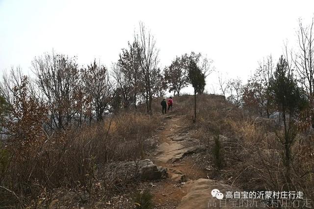 山东临沂东师古村，东师古村恐怖在哪儿（爬上朝山看库区）