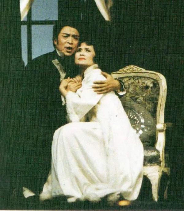 去世的老歌唱家名单，香港死去的歌星（痛别！著名歌唱家辞世）