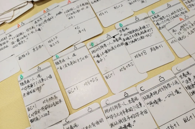 餐桌小游戏，餐桌小游戏4人（让这个00后制作人的微信被加爆了）