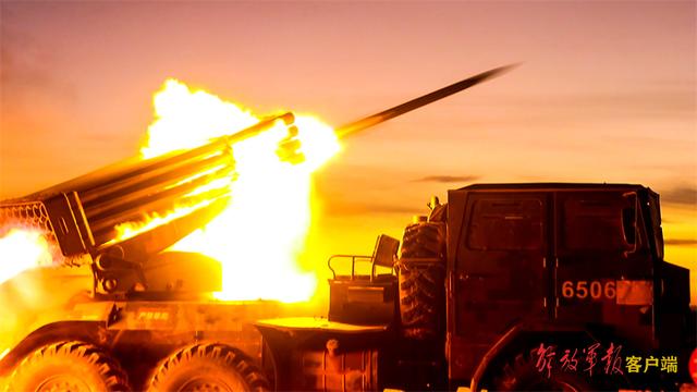 各兵种军人训练超燃，直击第75集团军某旅多兵种联合训练