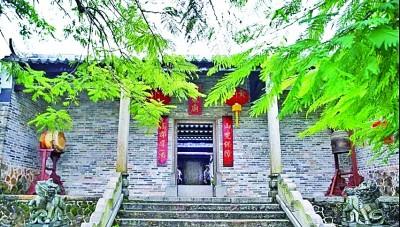 说女子坐莲花什么意思，莲花女是什么意思（一代巾帼英雄的绝世风华）