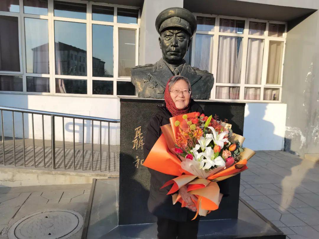 会计长廊手抄报观后感（缅怀）