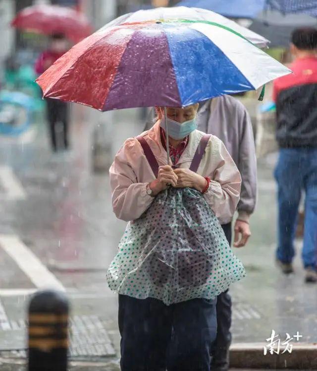 水沝淼燚怎么读（水沝淼淼读音意思）