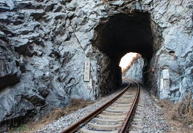 户外徒步可以去什么地方，户外徒步可以去什么地方旅游（请收藏这份京郊户外徒步骑行线路图）