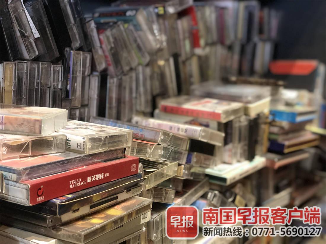 南宁二手工程机械市场 旧爱变新欢，不少南宁的年轻人，爱上了二手货！但这些陷阱需要警惕