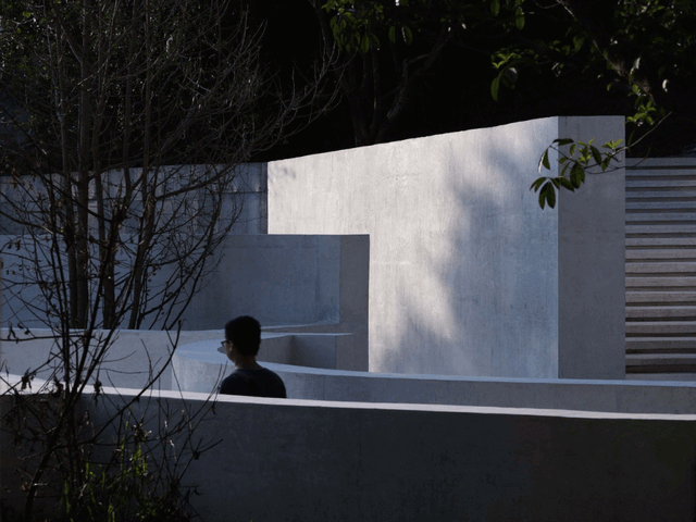 女孩叫crystal的意思，crystal是什么意思（那些诞生于“死亡空间”的永恒与新生）