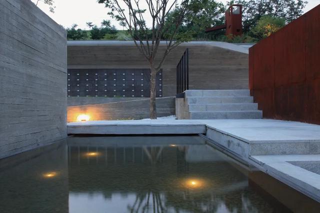 女孩叫crystal的意思，crystal是什么意思（那些诞生于“死亡空间”的永恒与新生）