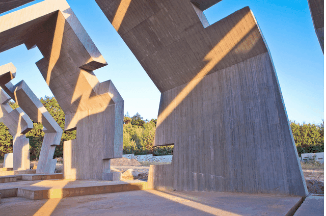 女孩叫crystal的意思，crystal是什么意思（那些诞生于“死亡空间”的永恒与新生）