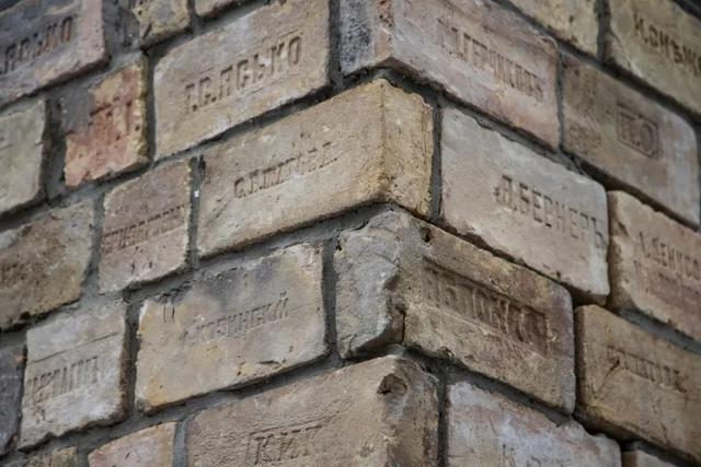 女孩叫crystal的意思，crystal是什么意思（那些诞生于“死亡空间”的永恒与新生）