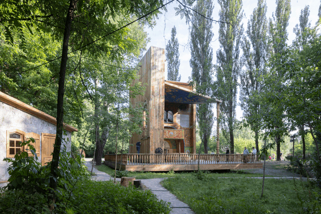 女孩叫crystal的意思，crystal是什么意思（那些诞生于“死亡空间”的永恒与新生）