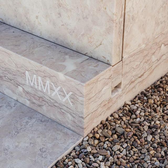 女孩叫crystal的意思，crystal是什么意思（那些诞生于“死亡空间”的永恒与新生）