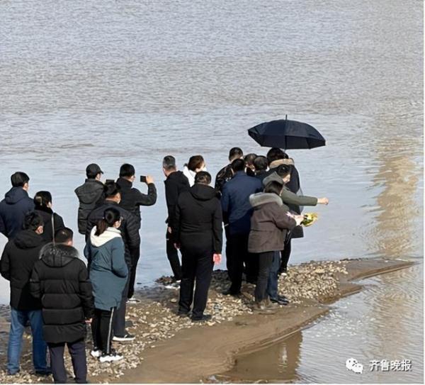 陪你走向世界尽头，有含义的网名大全（外科医生转行“生命摆渡人”）