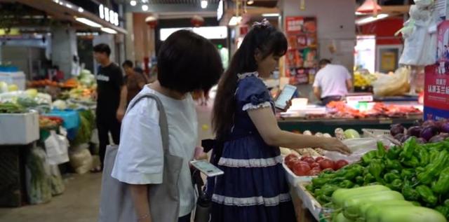 卡哇伊是什么意思，卡哇伊是骂人的意思吗（24岁，已经不配穿Lo裙了）