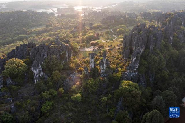 石林在云南的什么地方，云南石林风景区（天空之眼探秘云南石林）