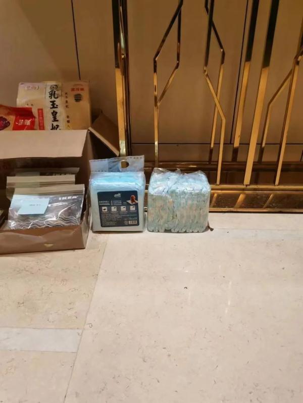 一听可乐是多少瓶，一听可乐是一瓶还是一箱（12听可乐换出来个小超市）