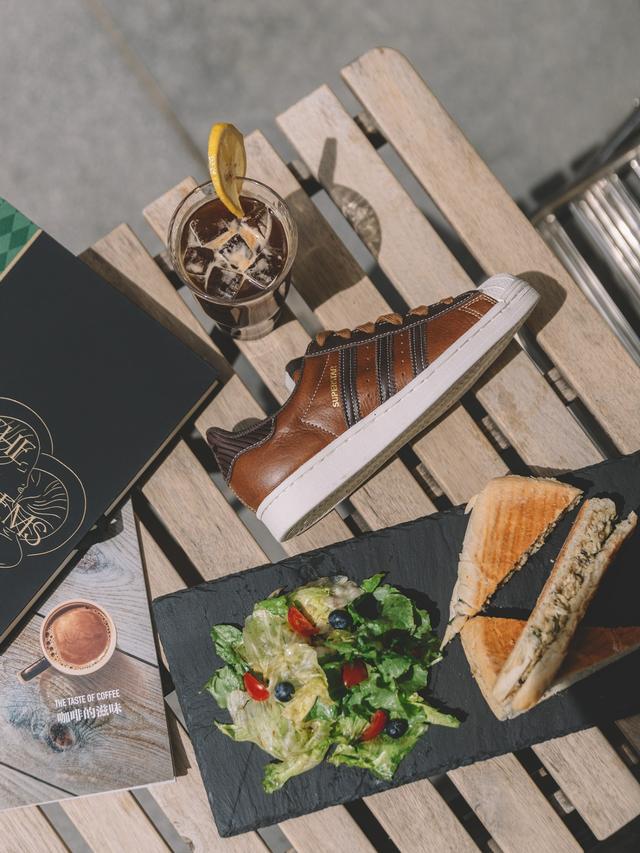 贝壳头板鞋，贝壳头板鞋鞋带系法（隔着屏幕都闻到香味了）