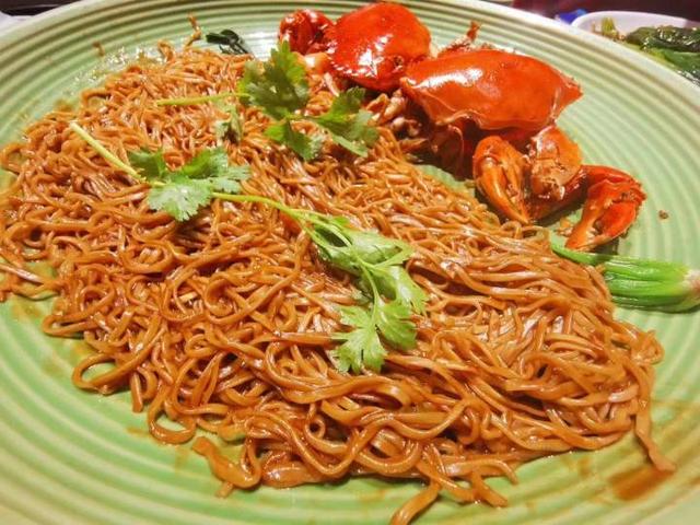 杭州是南方还是北方，杭州在南方还是北方（杭州的面在城南是扁的）