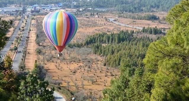 云南旅游攻略，云南旅游攻略自由行路线（七彩云南最全面的旅游攻略介绍）