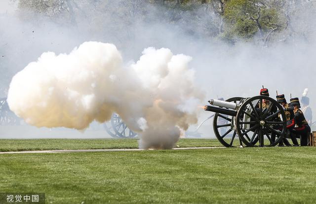 96式是什么意思，96式是什么意思啊网络词（英国鸣响礼炮庆祝女王96岁生日）