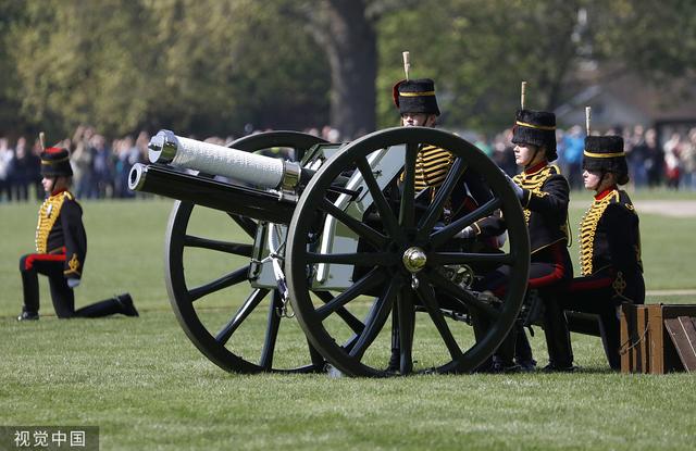 96式是什么意思，96式是什么意思啊网络词（英国鸣响礼炮庆祝女王96岁生日）