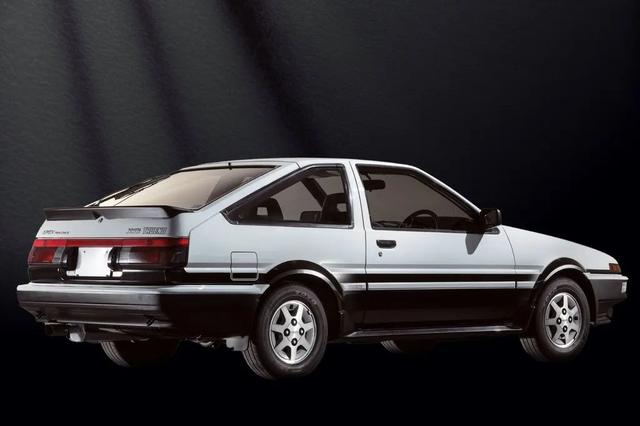 丰田ae86多少钱一辆，国内二手ae86多少钱一辆（你都不好意思说你是玩车模）