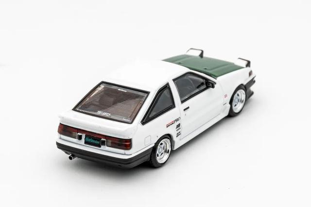 丰田ae86多少钱一辆，国内二手ae86多少钱一辆（你都不好意思说你是玩车模）