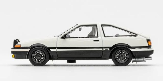 丰田ae86多少钱一辆，国内二手ae86多少钱一辆（你都不好意思说你是玩车模）