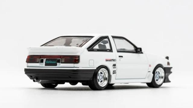 丰田ae86多少钱一辆，国内二手ae86多少钱一辆（你都不好意思说你是玩车模）