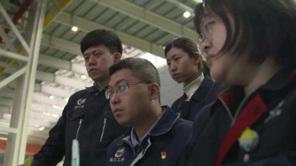 爬是什么结构的字，爬属于什么结构的字（“20家族”背后的这群人）