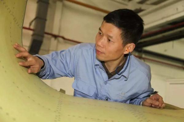 爬是什么结构的字，爬属于什么结构的字（“20家族”背后的这群人）