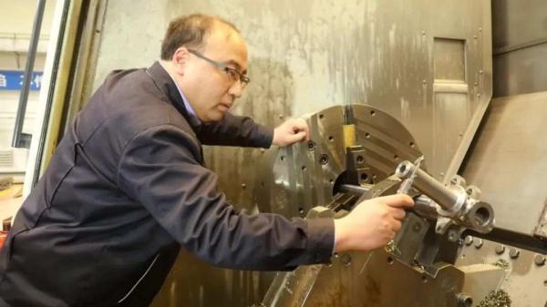 爬是什么结构的字，爬属于什么结构的字（“20家族”背后的这群人）